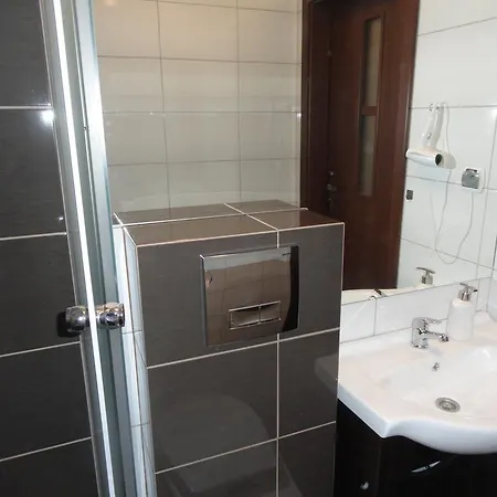 Rest- Z Lazienkami Δωμάτια σε οικογενειακή κατοικία *