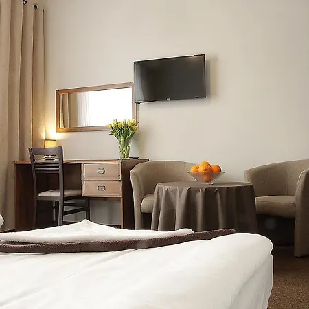 Rest- Z Lazienkami Homestay *