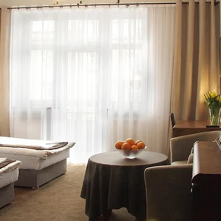 Rest- Z Lazienkami *